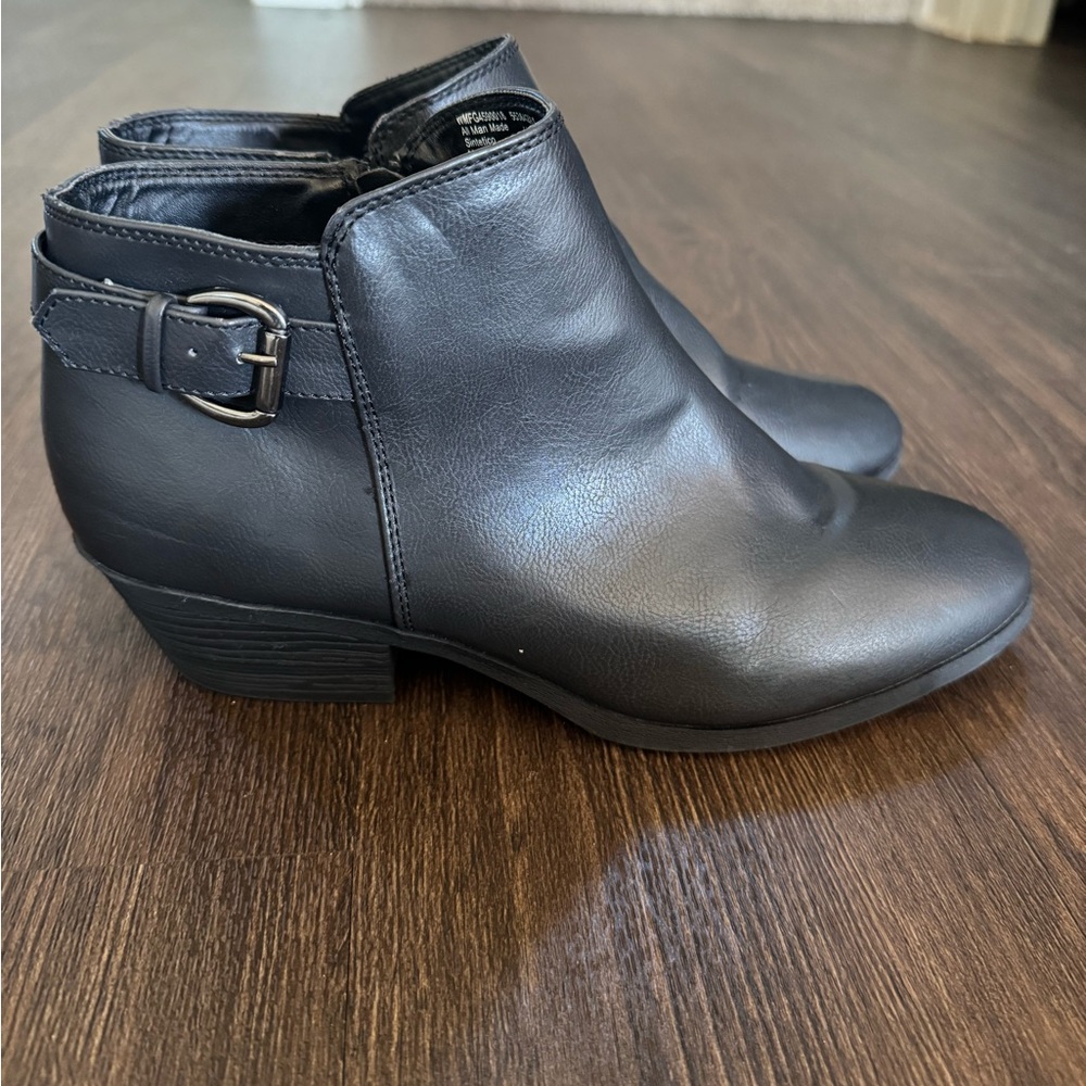 Black Womens Side Buckle Boots Sz 11